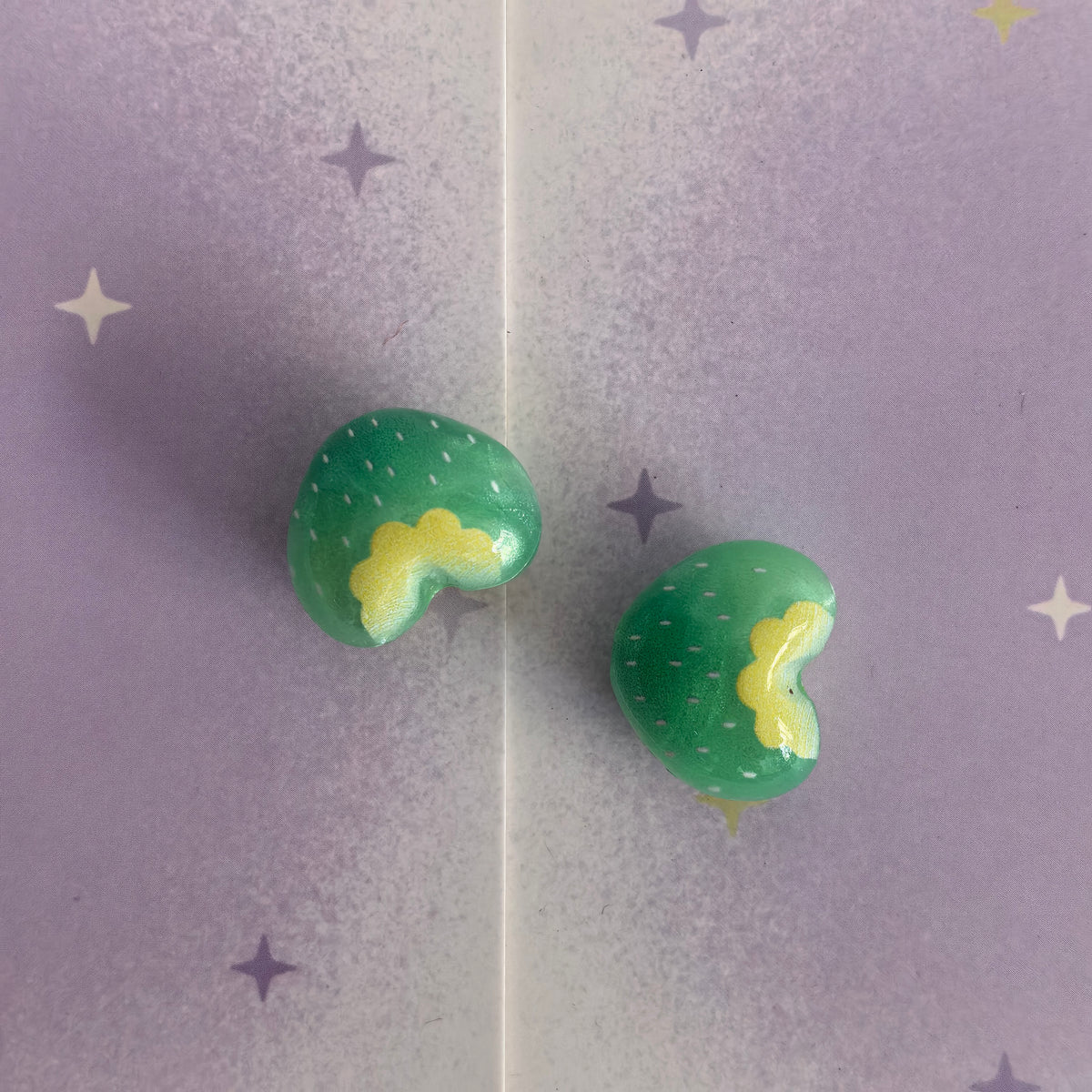 (L063) Resin Beads Strawberries Hearts Big Hole DIY Accessories