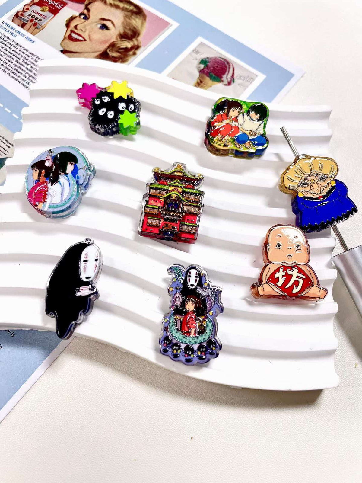 (L038) Acrylic Cartoon Through-hole Beading Supplies Beads