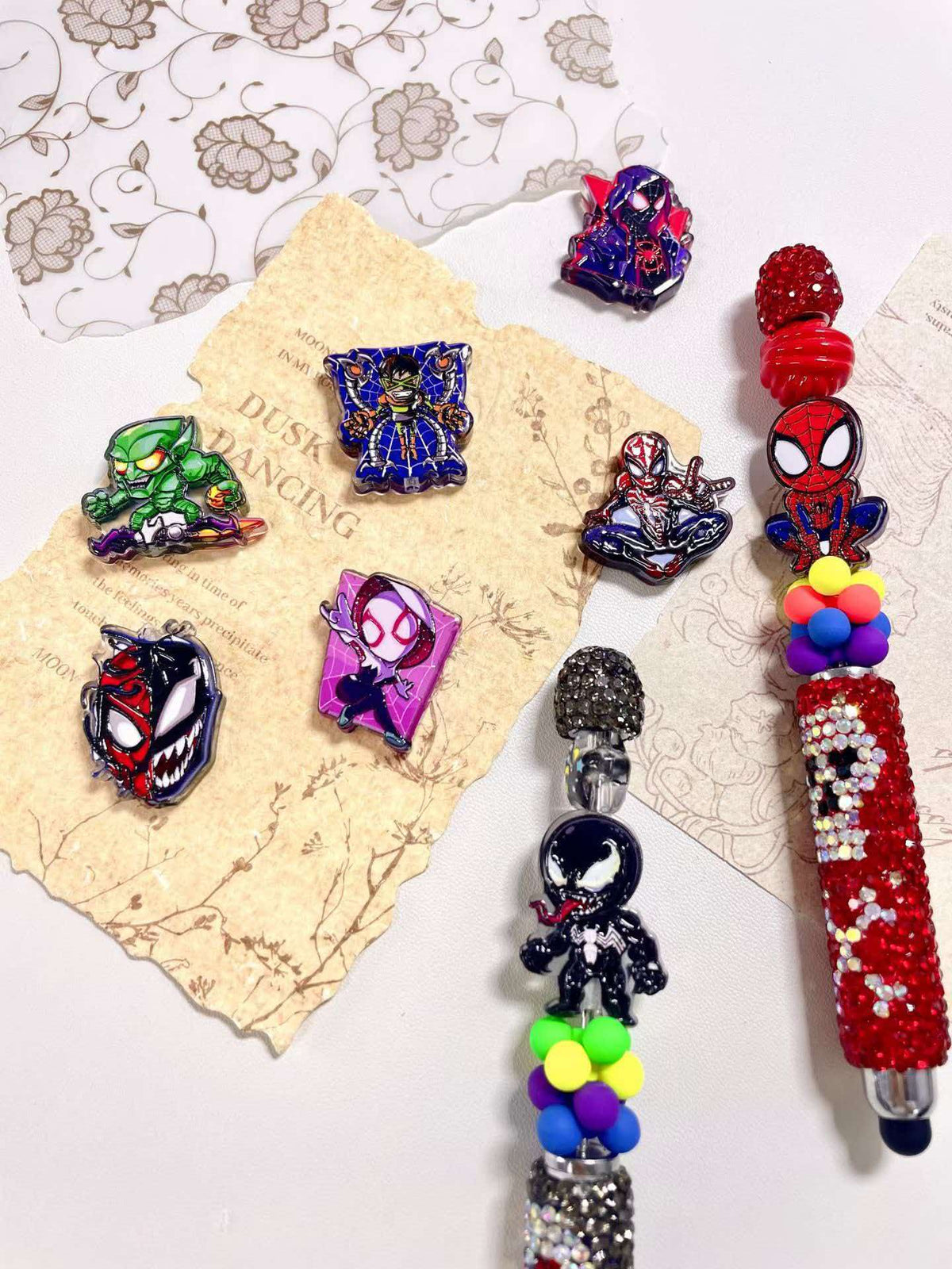 (L045) Acrylic Cartoon Through-hole Beading Supplies Beads