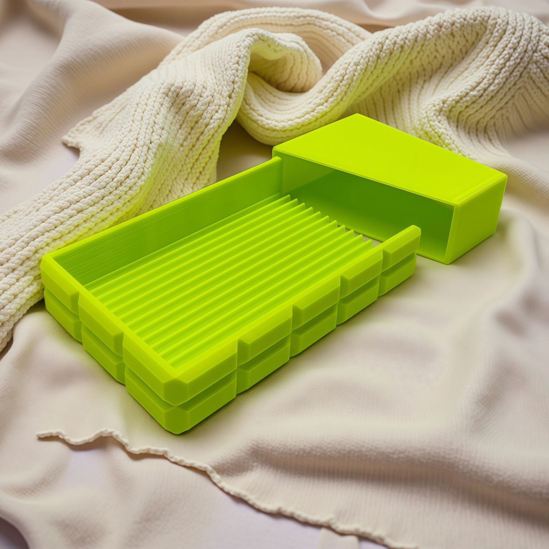 Fuse Beads Box DIY Tools Storage Box Distinguishing Bead Colors Length: 8 cm(T03)